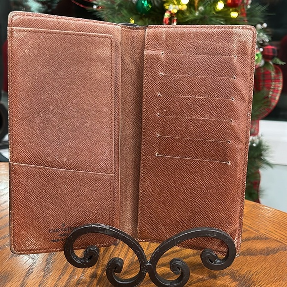 Louis Vuitton Brown Monogram Wallet - Picture 4 of 14